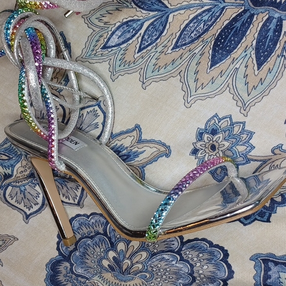 Steve Madden Uplift Rainbow Rhinestone highlace up Silver Heel New SZ 9, 9.5M - Picture 8 of 13
